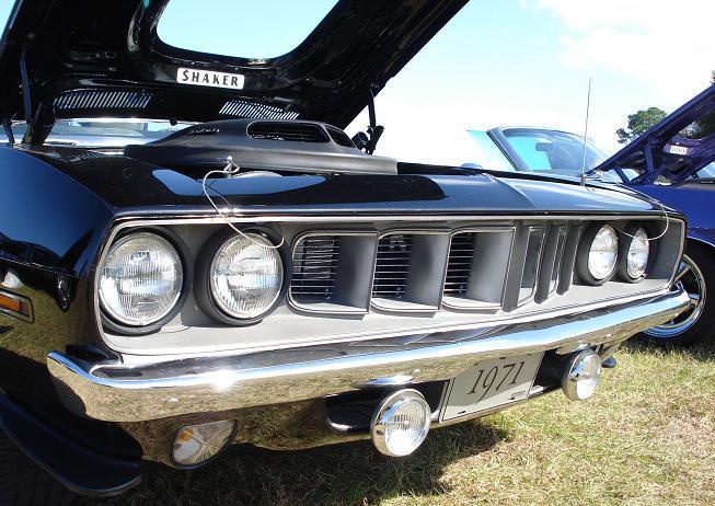 steve-meyer-buying-71-Plymouth-426-hemi-cuda-shaker-hood-scoop.jpg